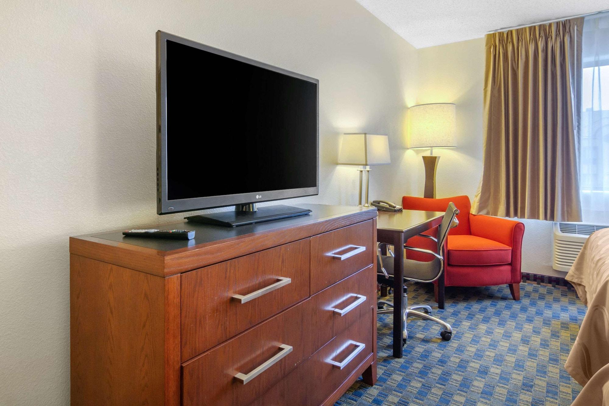 Quality Inn & Suites Lakewood - Denver Southwest المظهر الخارجي الصورة