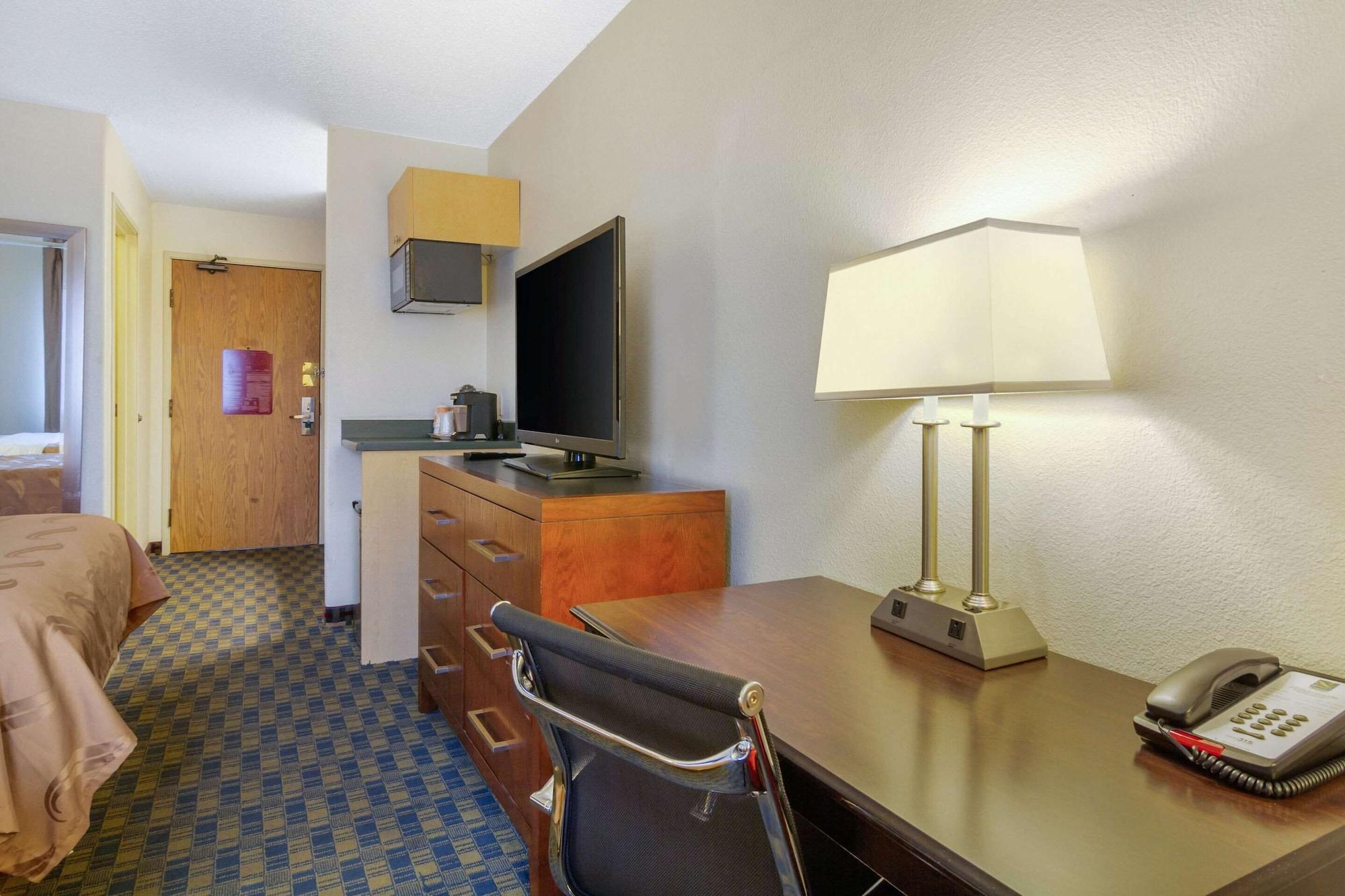 Quality Inn & Suites Lakewood - Denver Southwest المظهر الخارجي الصورة