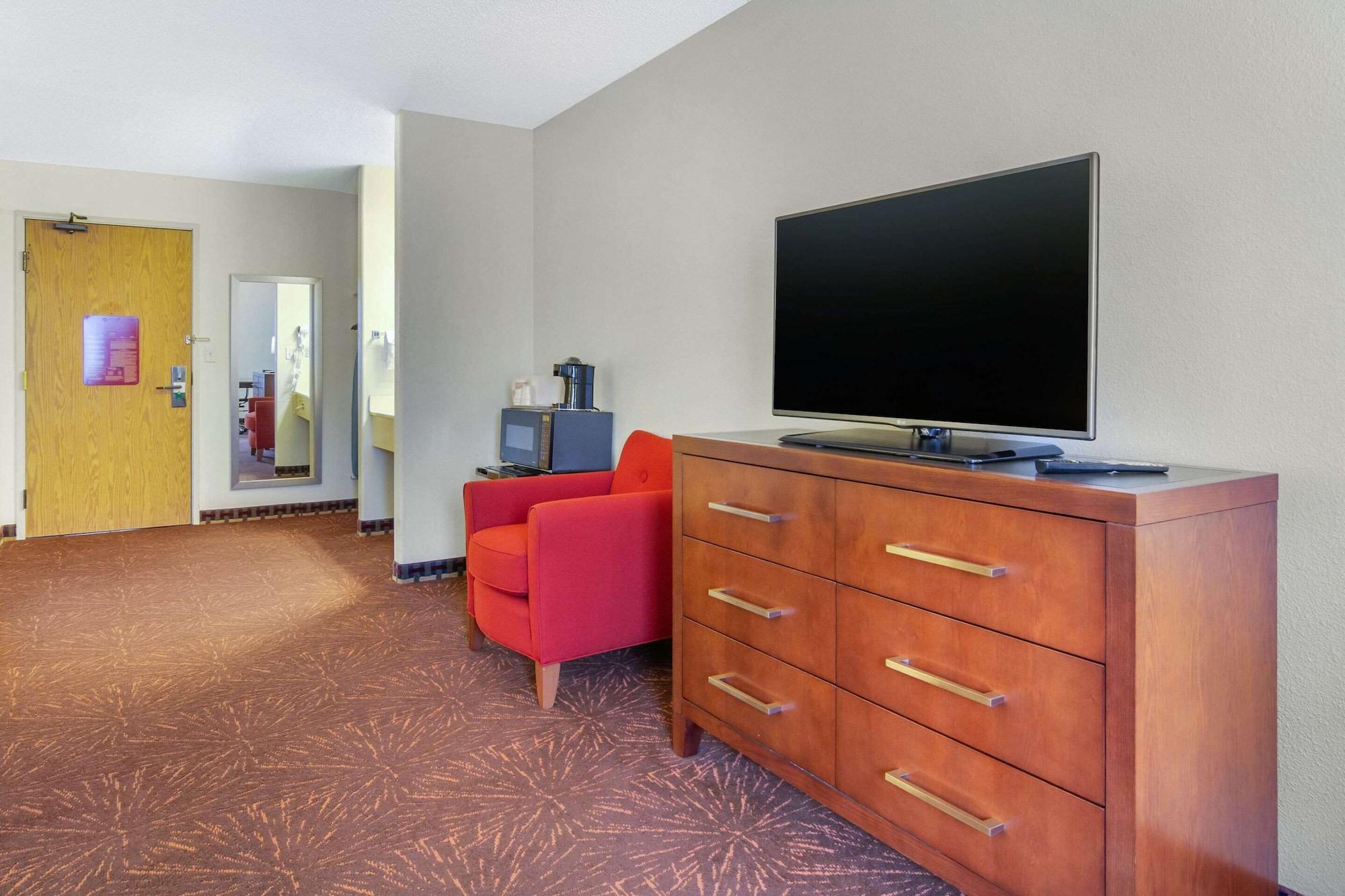 Quality Inn & Suites Lakewood - Denver Southwest المظهر الخارجي الصورة