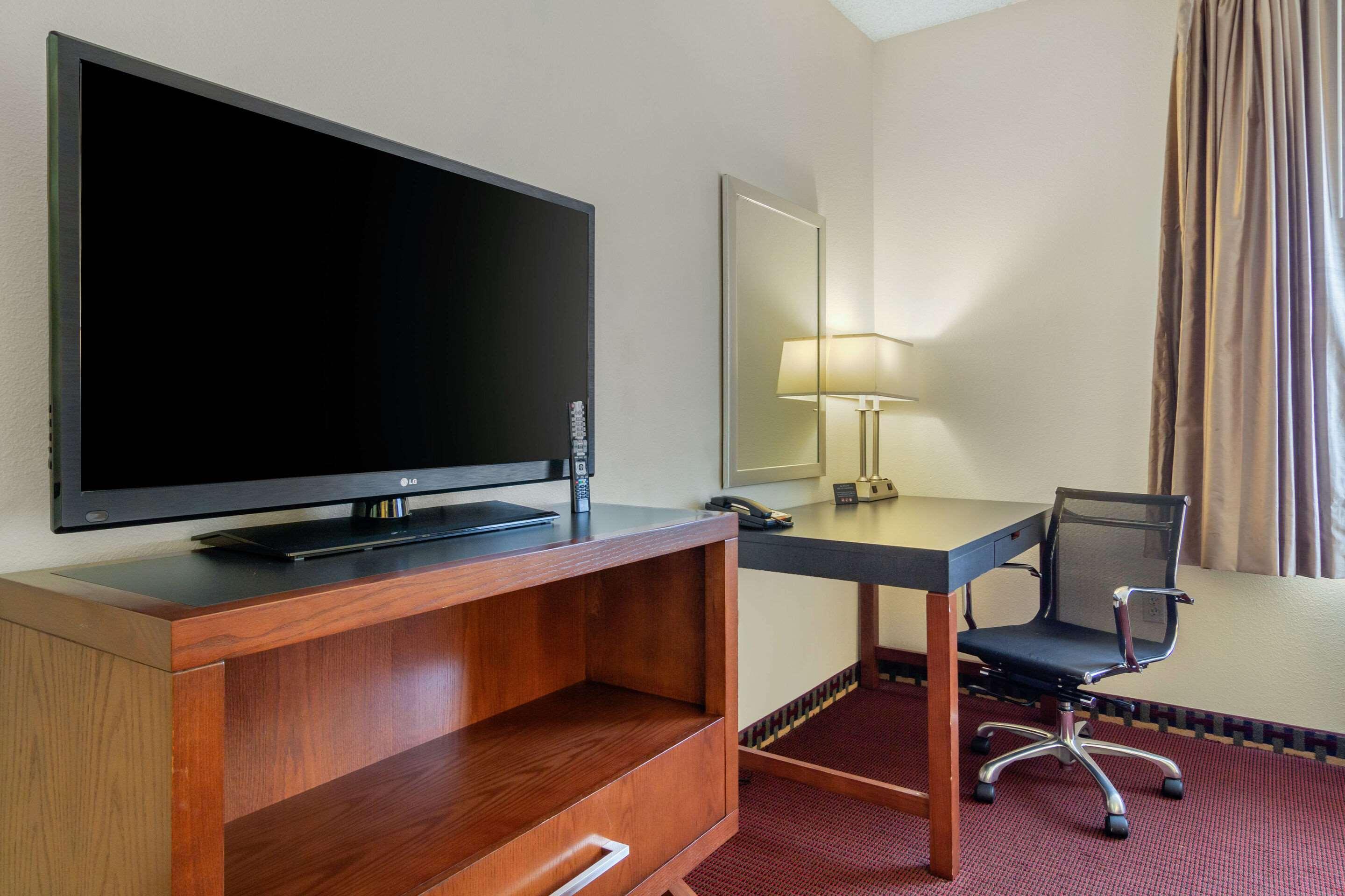 Quality Inn & Suites Lakewood - Denver Southwest المظهر الخارجي الصورة